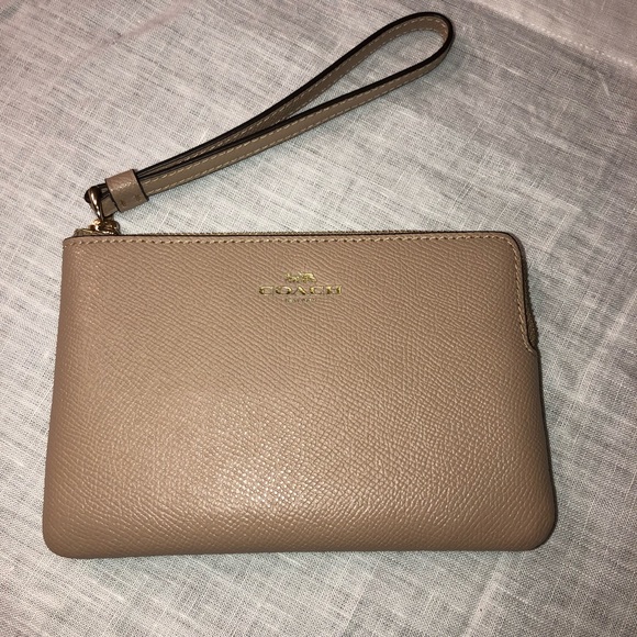 Coach Bags Nwt Coach Zip Wristlet In Taupe Leather Poshmark